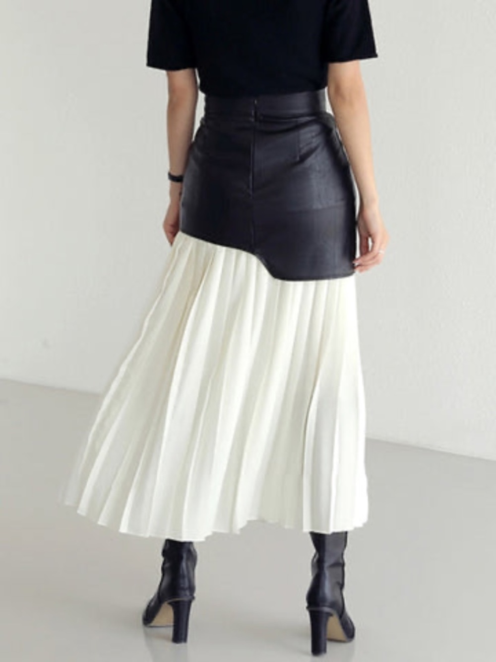 TwoTwinStyle Patchwork Pleated Skirt Faux Leather Large - Picture 2 of 7